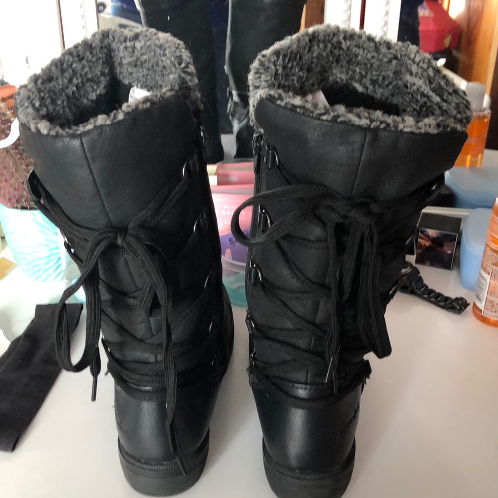 Boots - Picture 4 of 5